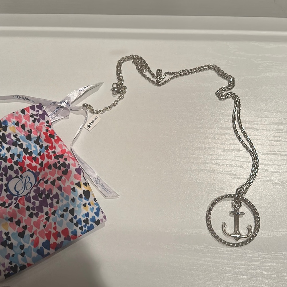 Long Brand new never worn Brighton anchor necklace